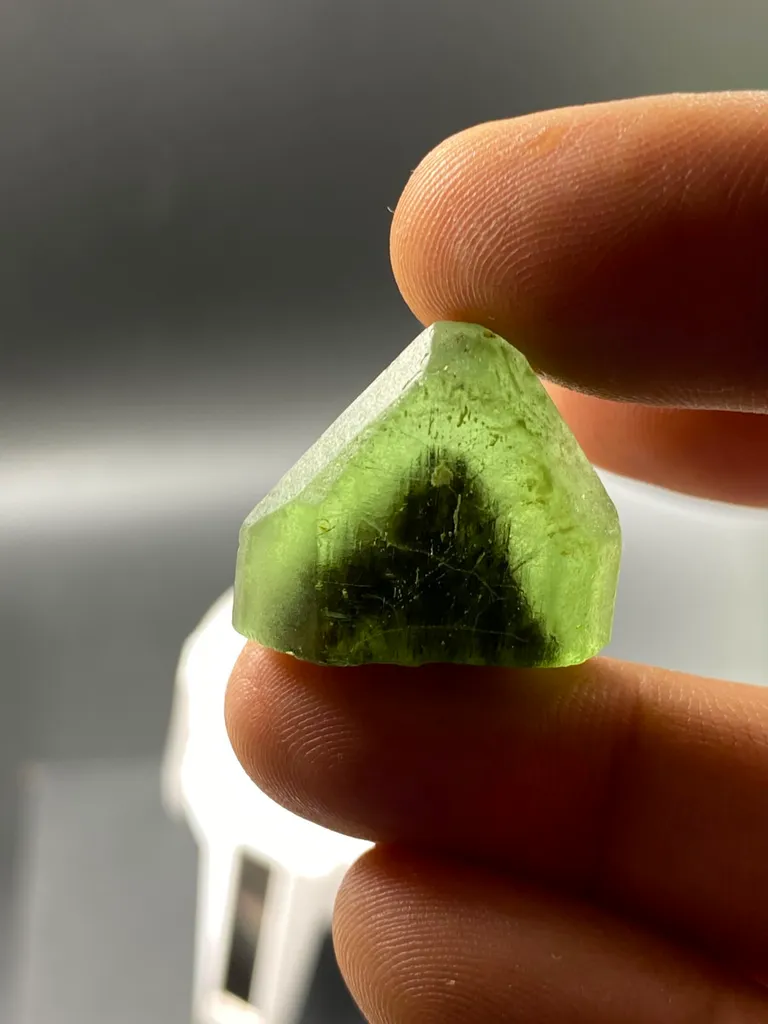 10.00 Grams Naturally Terminated Rare Ludwigite Faceted Grade Crystal from Kohistan Pakistan. - image 4