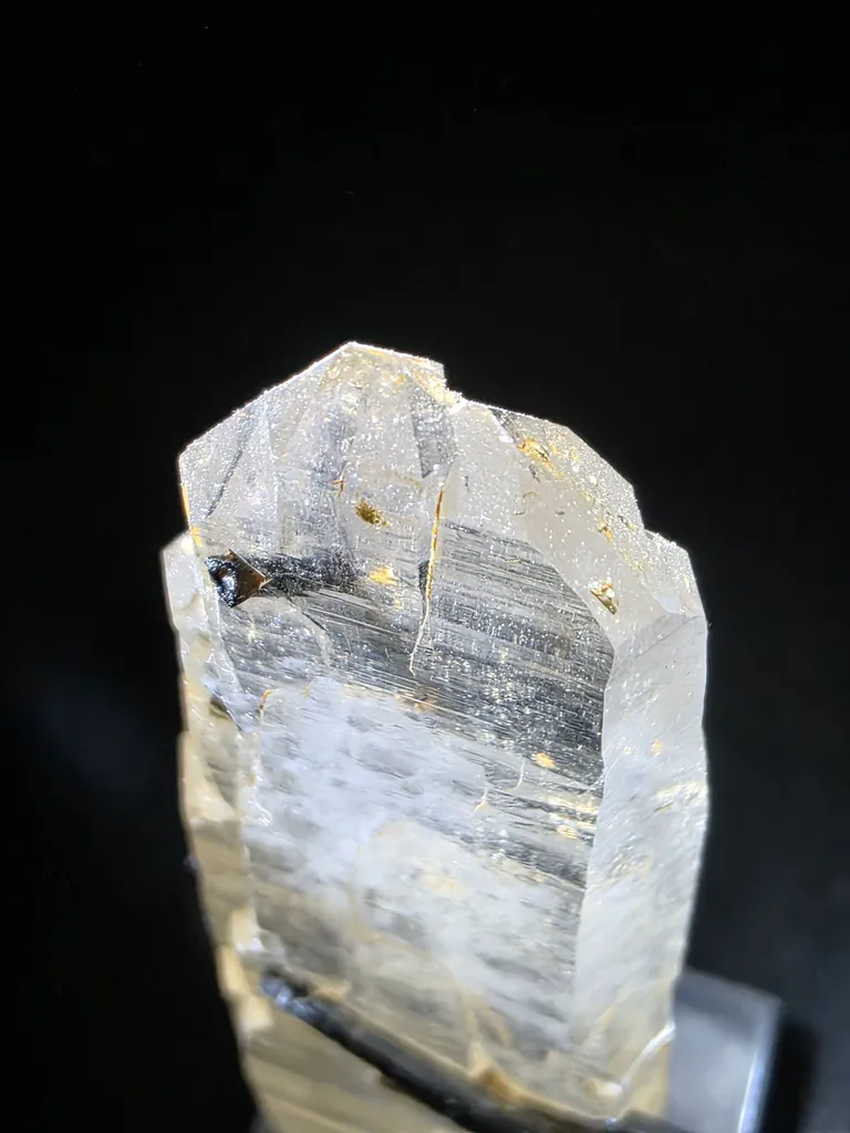 10:15 quartz - image 6