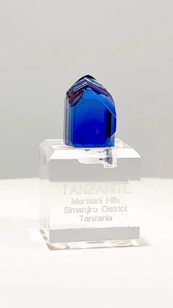 10.32 GRAMS OF GEM Tanzanite PERFECTION image