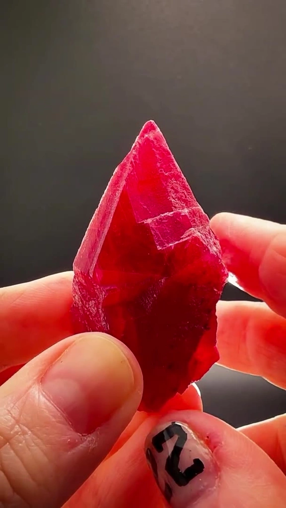112.07 GRAMS OF CHERRY-RED Rhodonite FIRE image