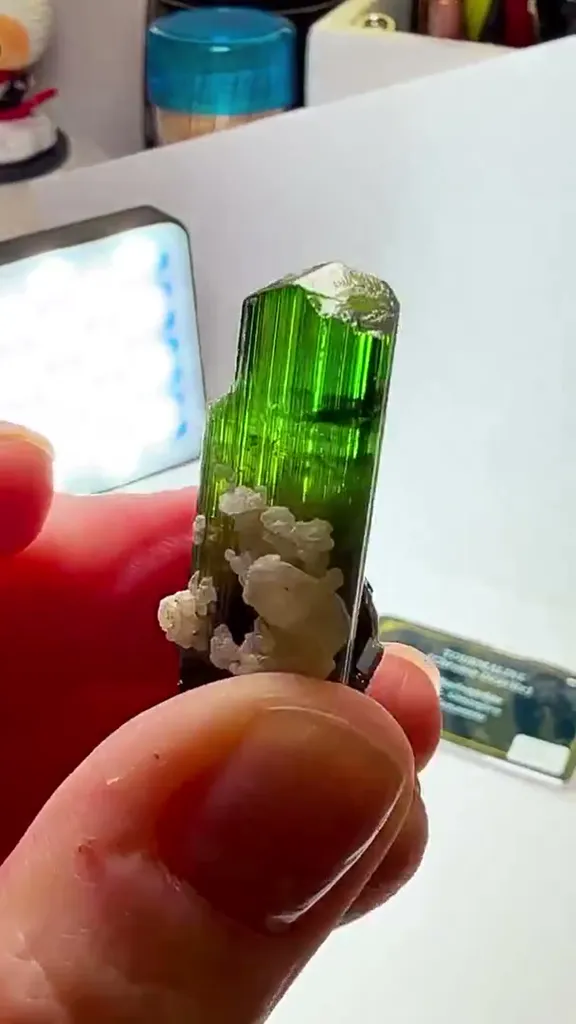 11.47 GRAMS OF CHROME Dravite MAGIC - image 2