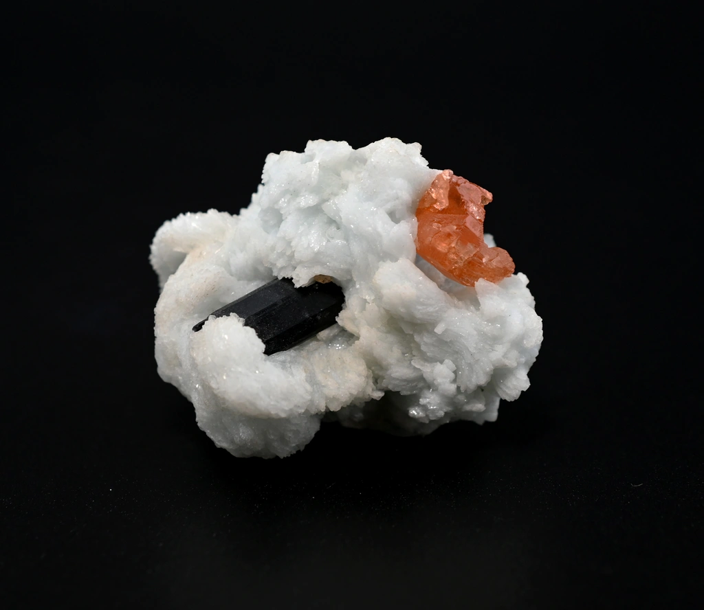 Garnet from USA, California, Little Three Mine