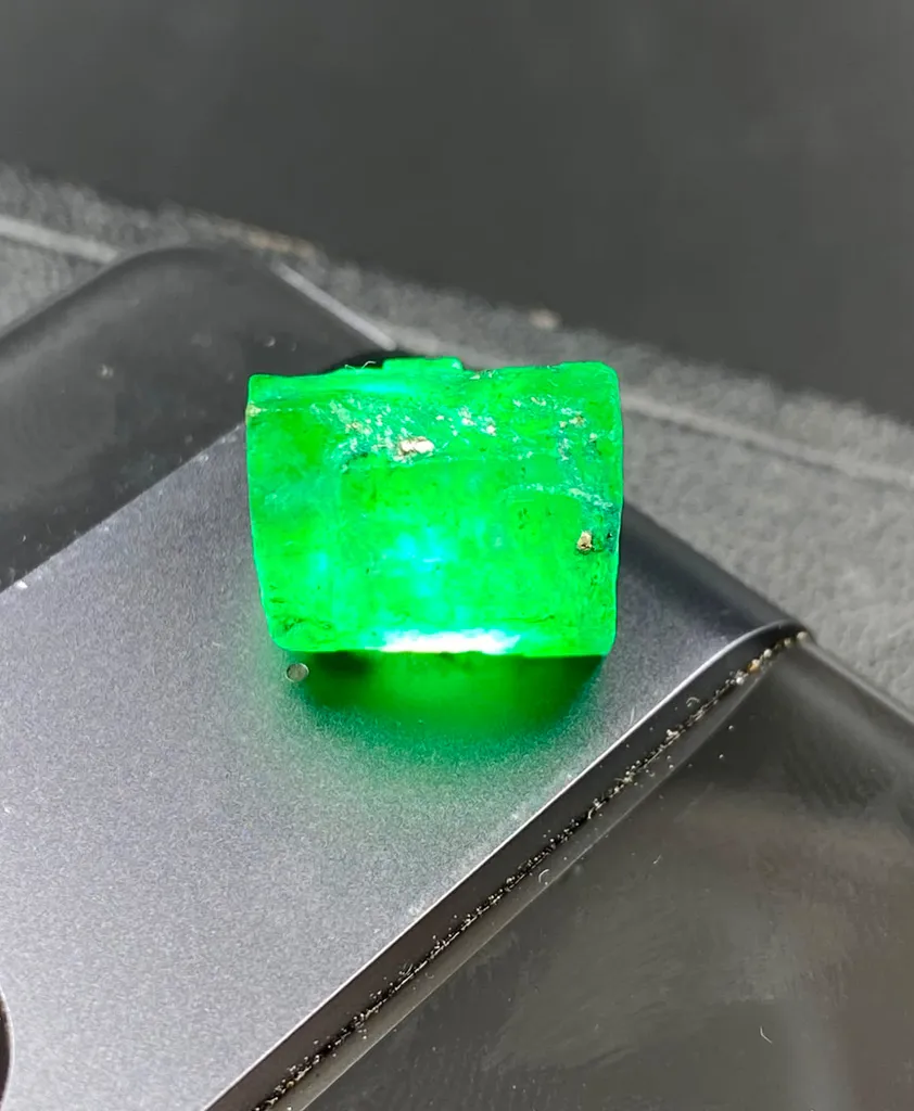 2.36 Gram Natural Emerald Faceted Grade Chunk From Swat Valley Pakistan - image 3