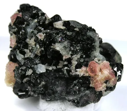Sakavalana mine, Madagascar Locality Guide