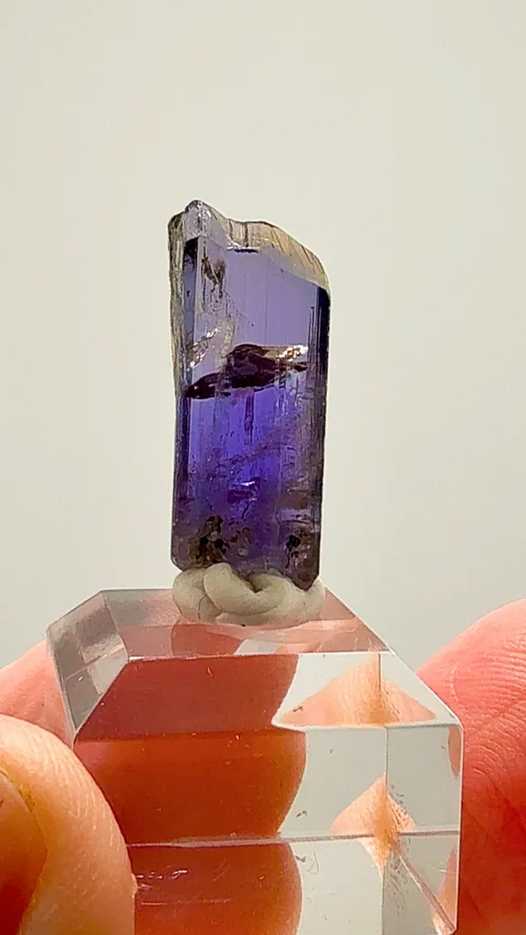 3.12 GRAMS OF NATURAL Tanzanite FIRE - image 2