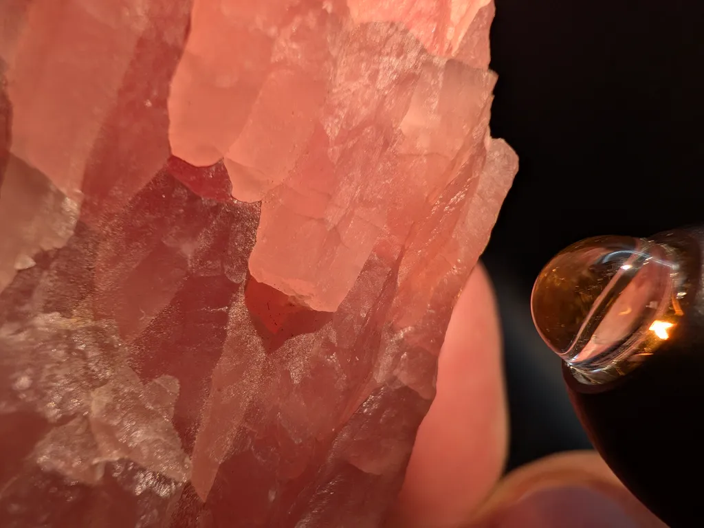 3,720g Japanese Rhodochrosite from Inakuraishi Mine, Hokkaido, Japan - image 4