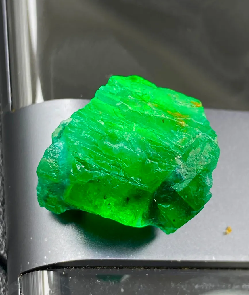 5.00 Gram Faceted Grade Natural Emerald From Swat Valley Pakistan image
