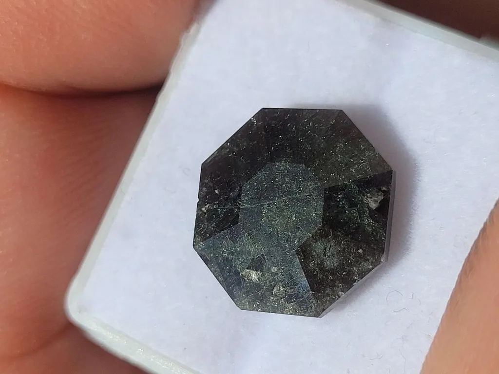 7.2 Carat, broad, otagonally faceted Mineral grade alexandrite image