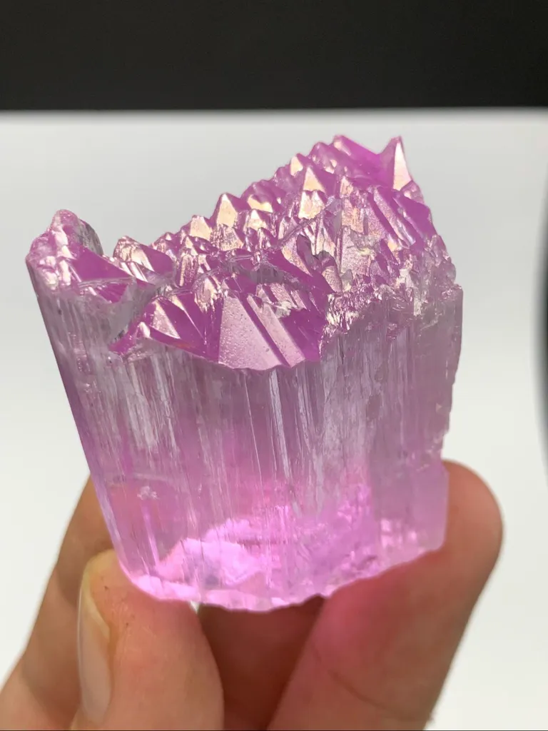 82 Carats Beautiful Purple Kunzite Crystal - image 3