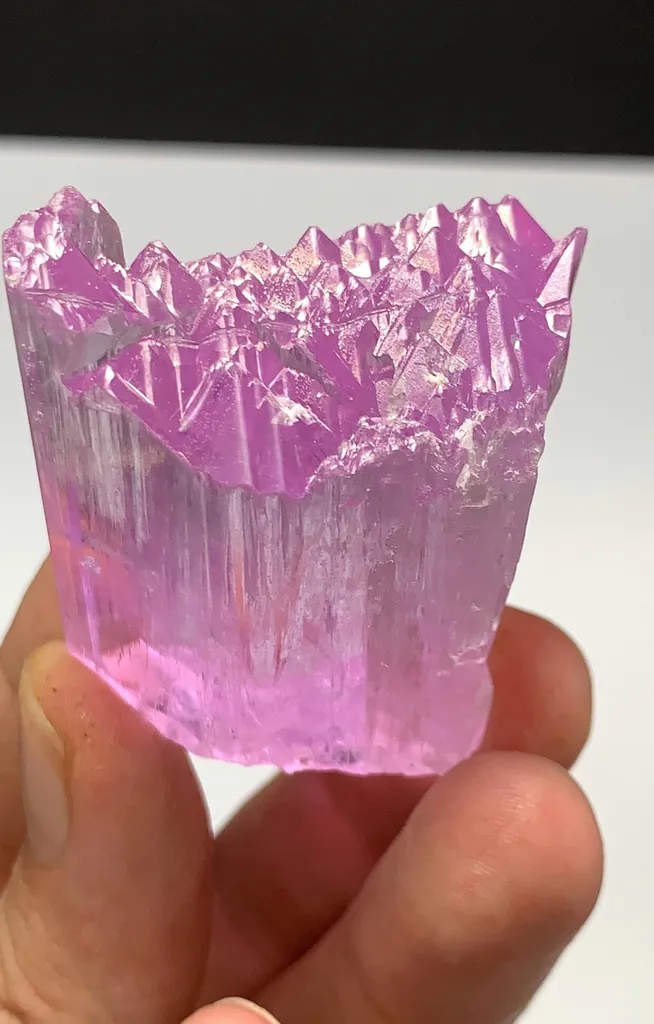 82 Carats Beautiful Purple Kunzite Crystal - image 7