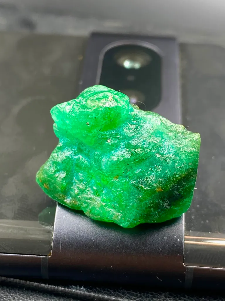 8.70 Gram Natural Emerald Specimen Chunk From Swat Valley Pakistan - image 2