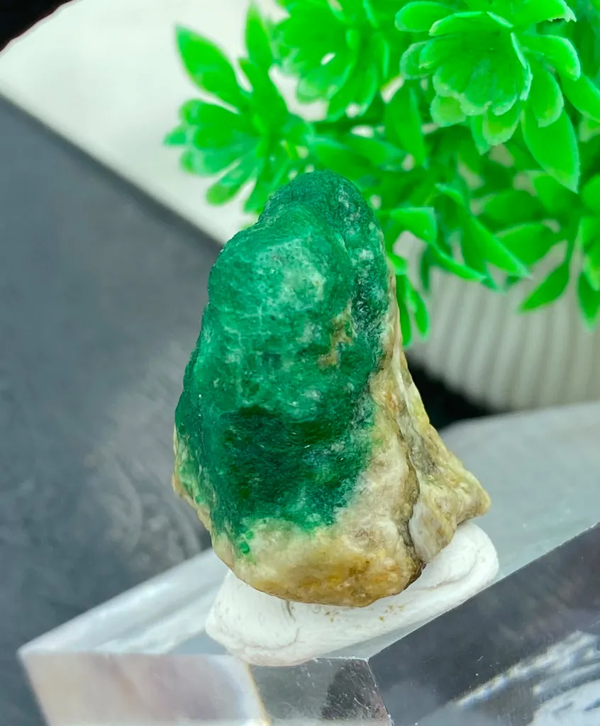 98 Ct Green Emerald Specimen, Origin Swat Valley Pakistan - image 3