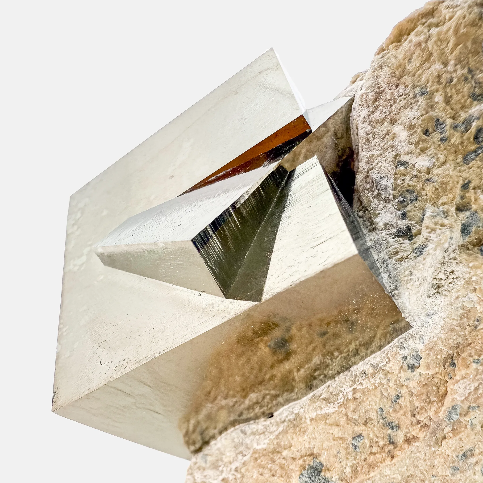 Abstract Single Cube on matrix - image 5