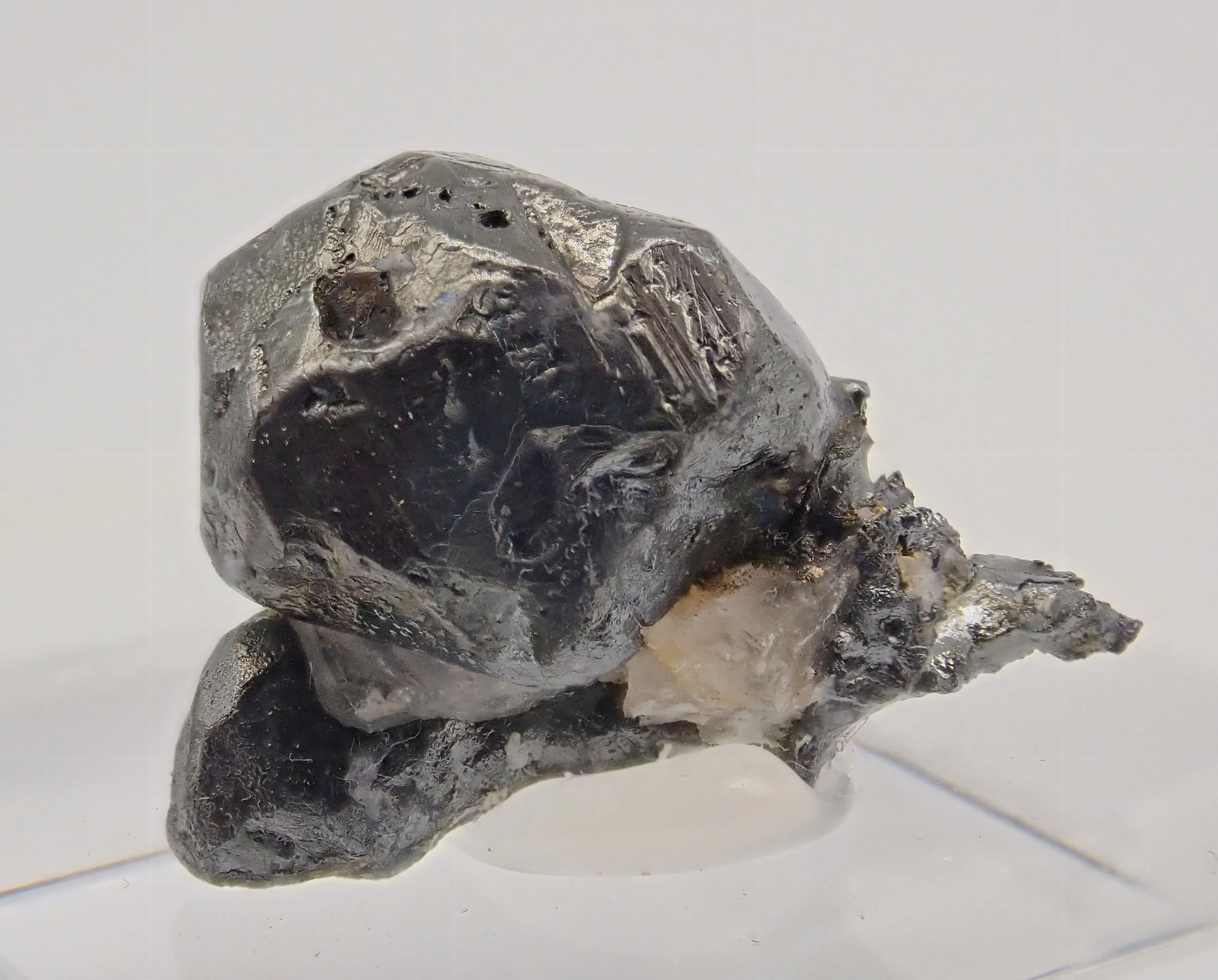 Acanthite - image 4