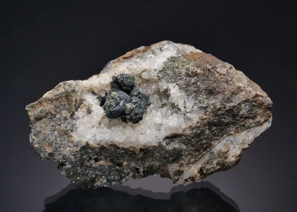 Acanthite - image 2