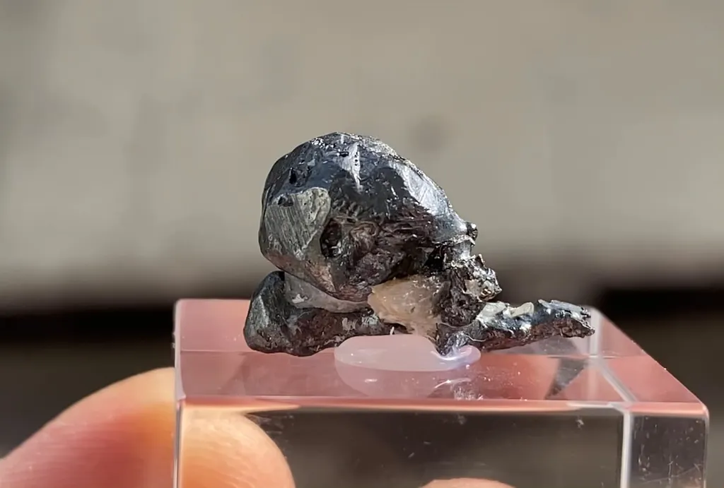 Acanthite - image 5