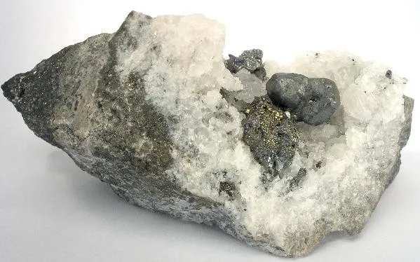Acanthite, Calcite image