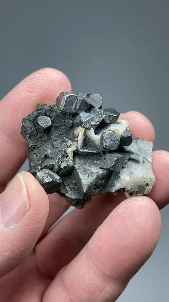 Acanthite - image 2