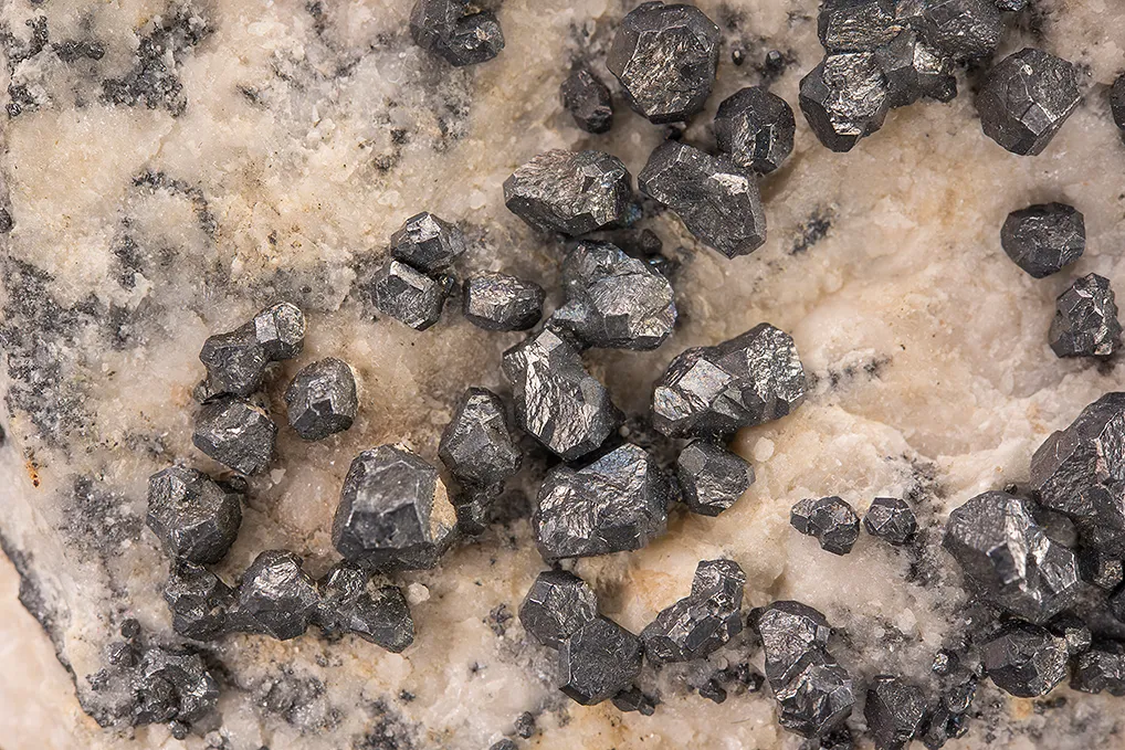Acanthite - image 3