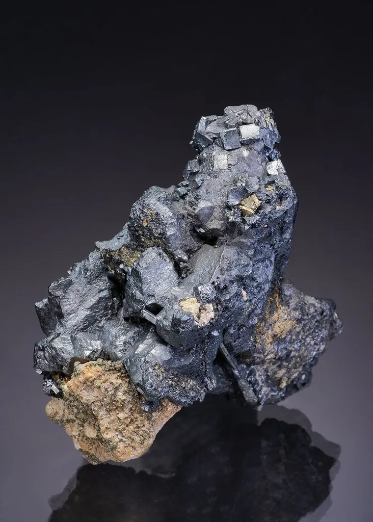 Acanthite - image 3