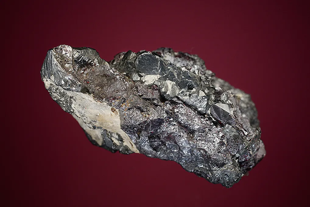 Acanthite on Pyrargyrite - image 3