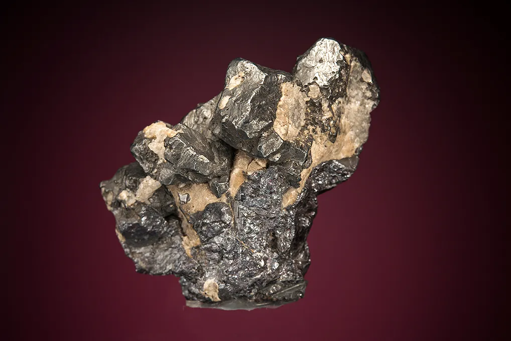 Acanthite on Pyrargyrite - image 5
