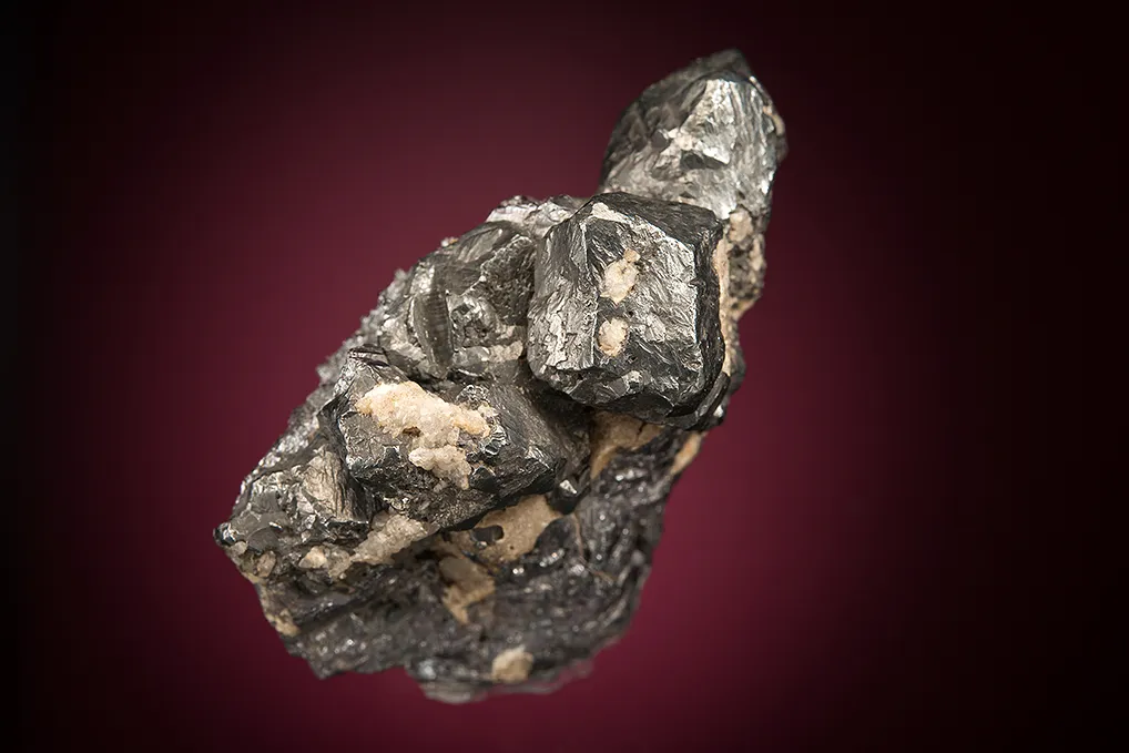 Acanthite on Pyrargyrite - image 4
