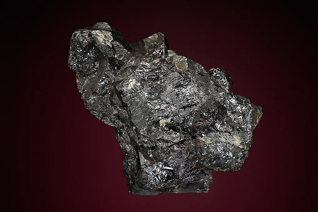 Acanthite on Pyrargyrite - image 8