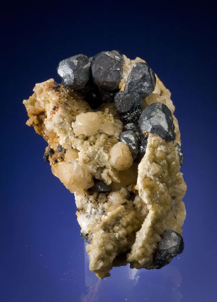 Acanthite on Siderite - image 5