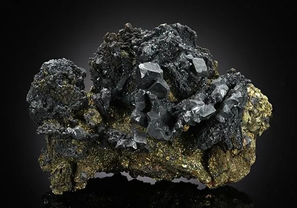 Acanthite with Polybasite and Chalcopyrite image