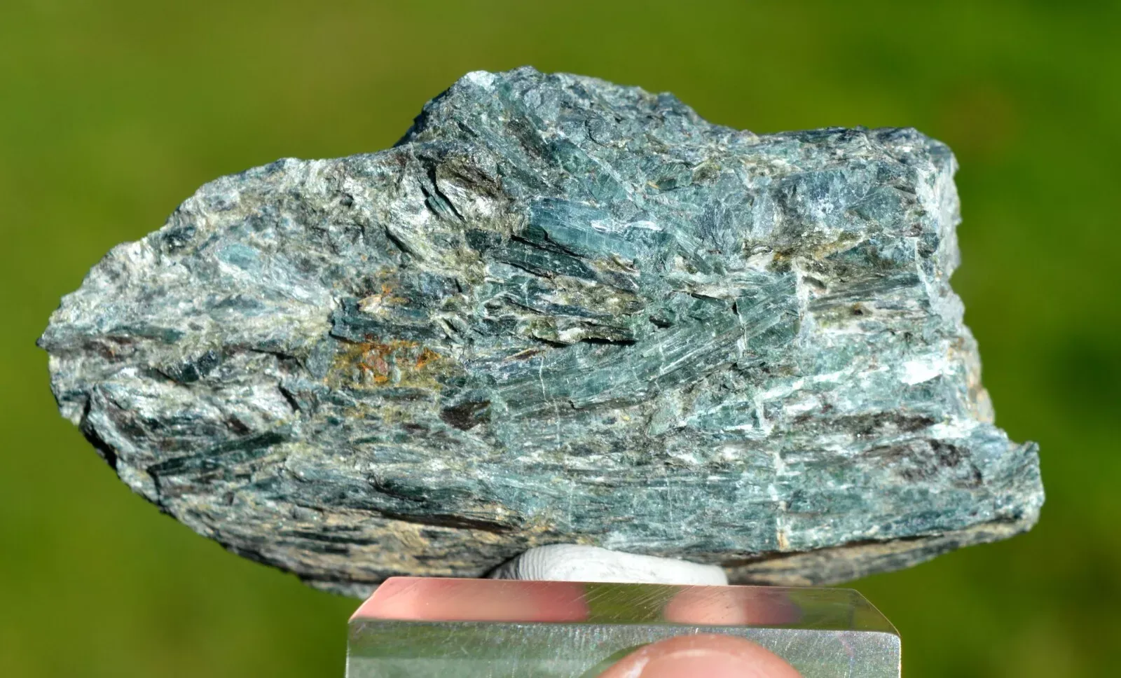 Actinolite 133 grams - Ticino, Switzerland - image 5