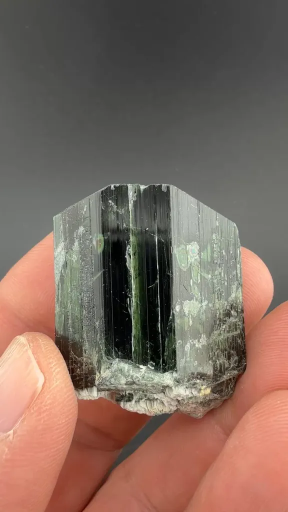 Actinolite image
