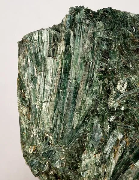 Actinolite - image 2