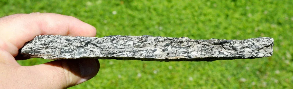 Actinolite 681 grams - Pfitsch, Wipptal, South Tyrol, Trentino-Alto Adige, Italy - image 6