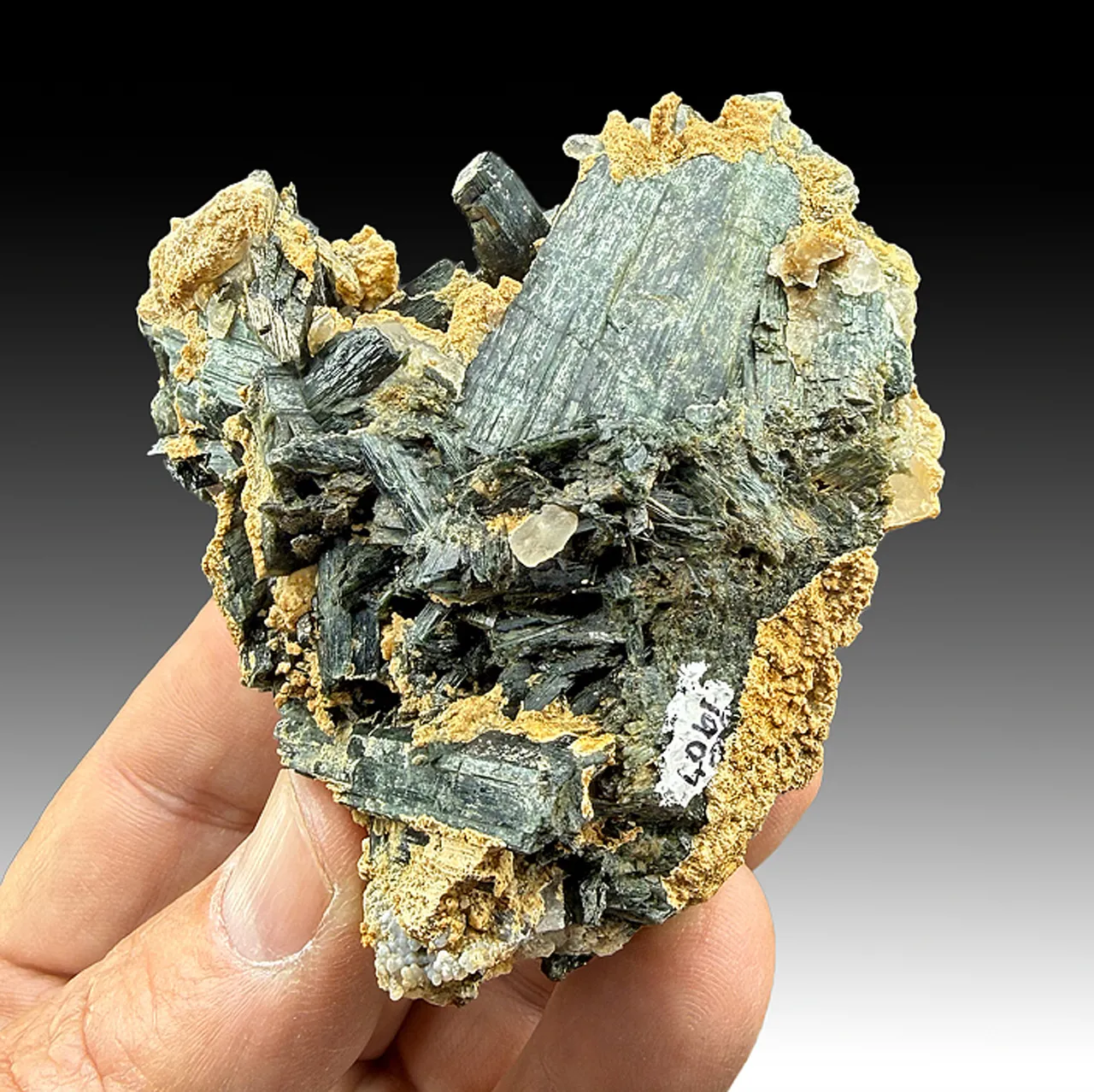 Actinolite - image 1