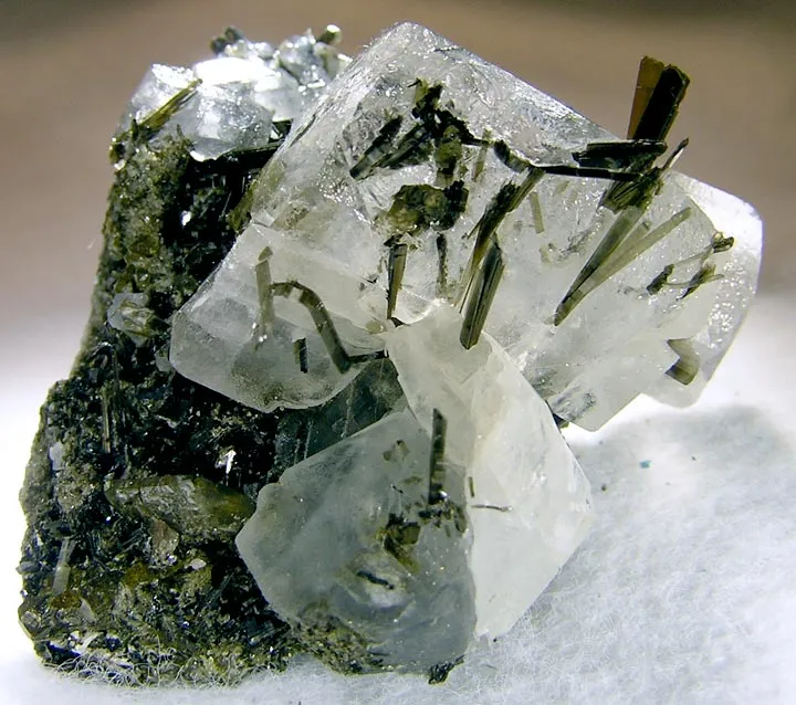 Actinolite, Calcite image