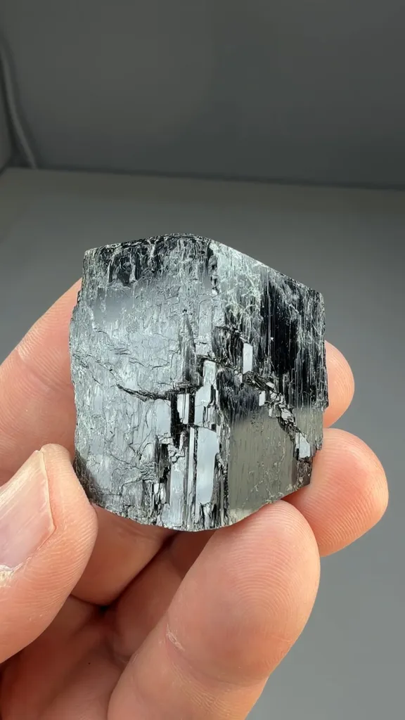 Actinolite - image 2