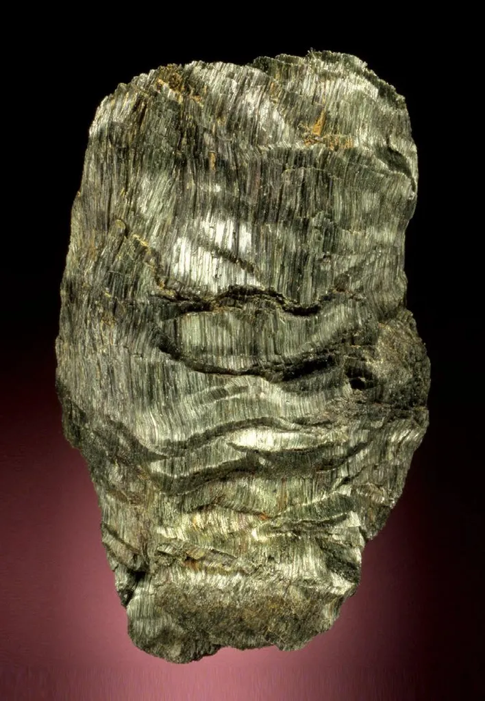 Actinolite (variety Edenite) image