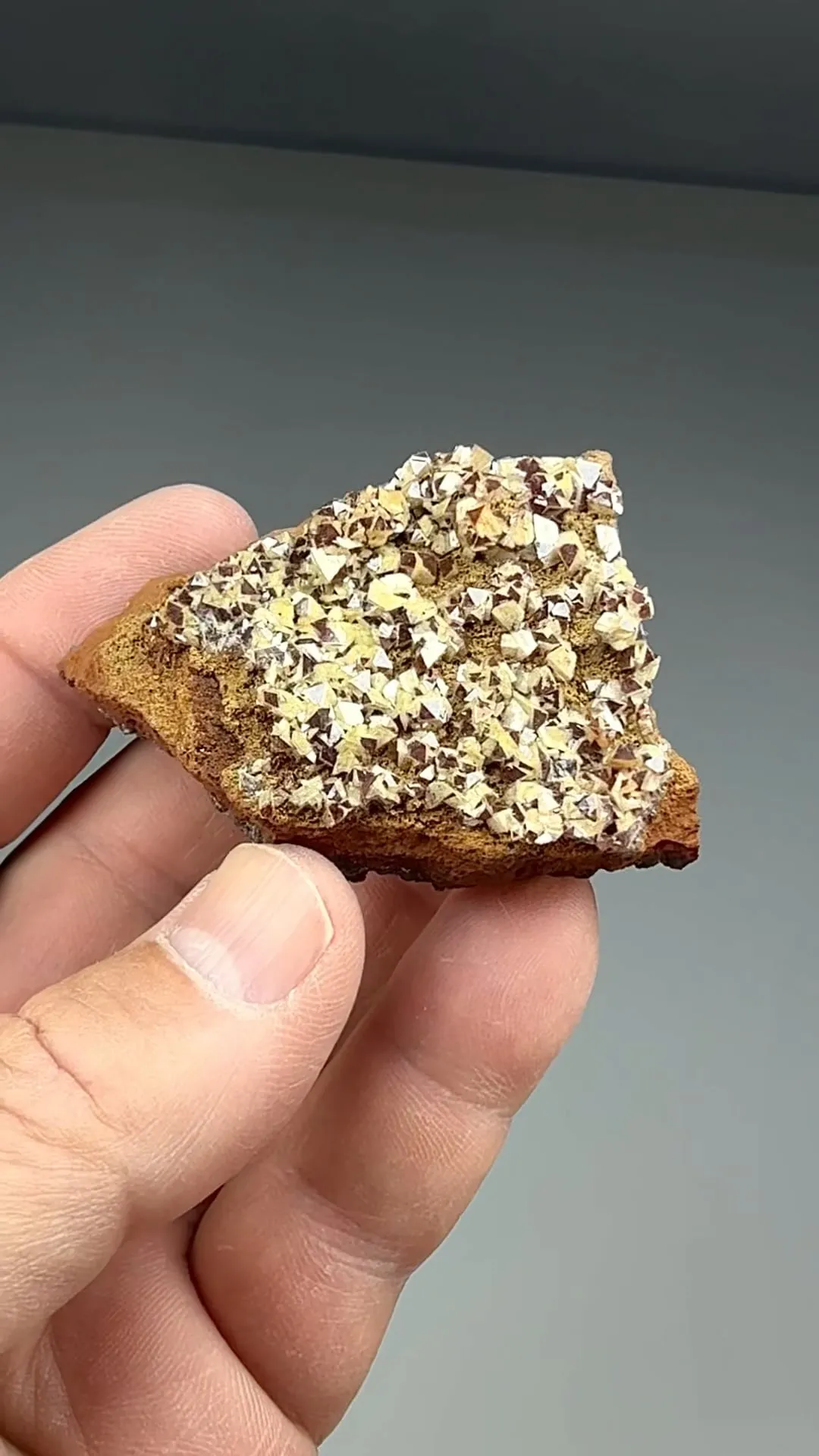 Adamite (930) - image 2