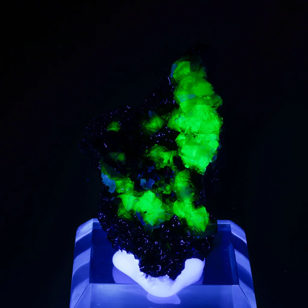 Adamite - image 2