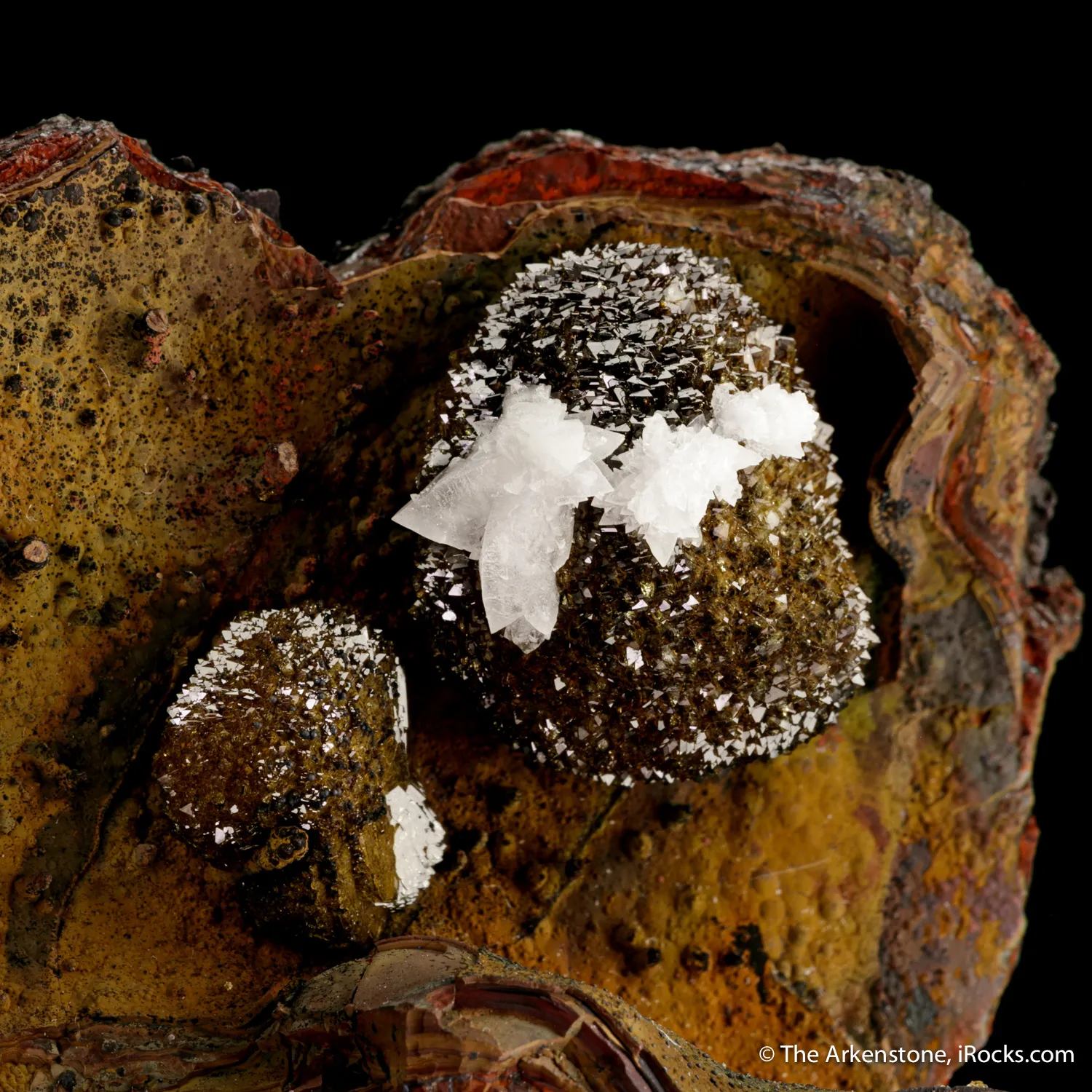 Adamite in Limonite pocket - image 6