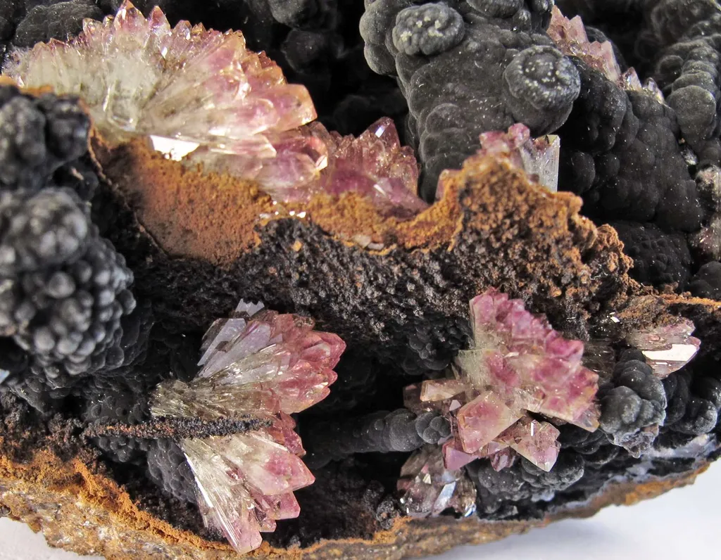 Adamite (Manganoan) on Goethite - image 4