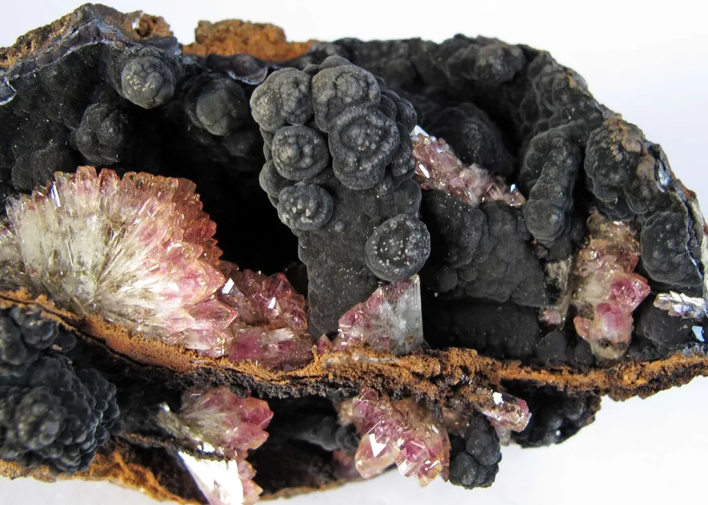Adamite (Manganoan) on Goethite - image 3