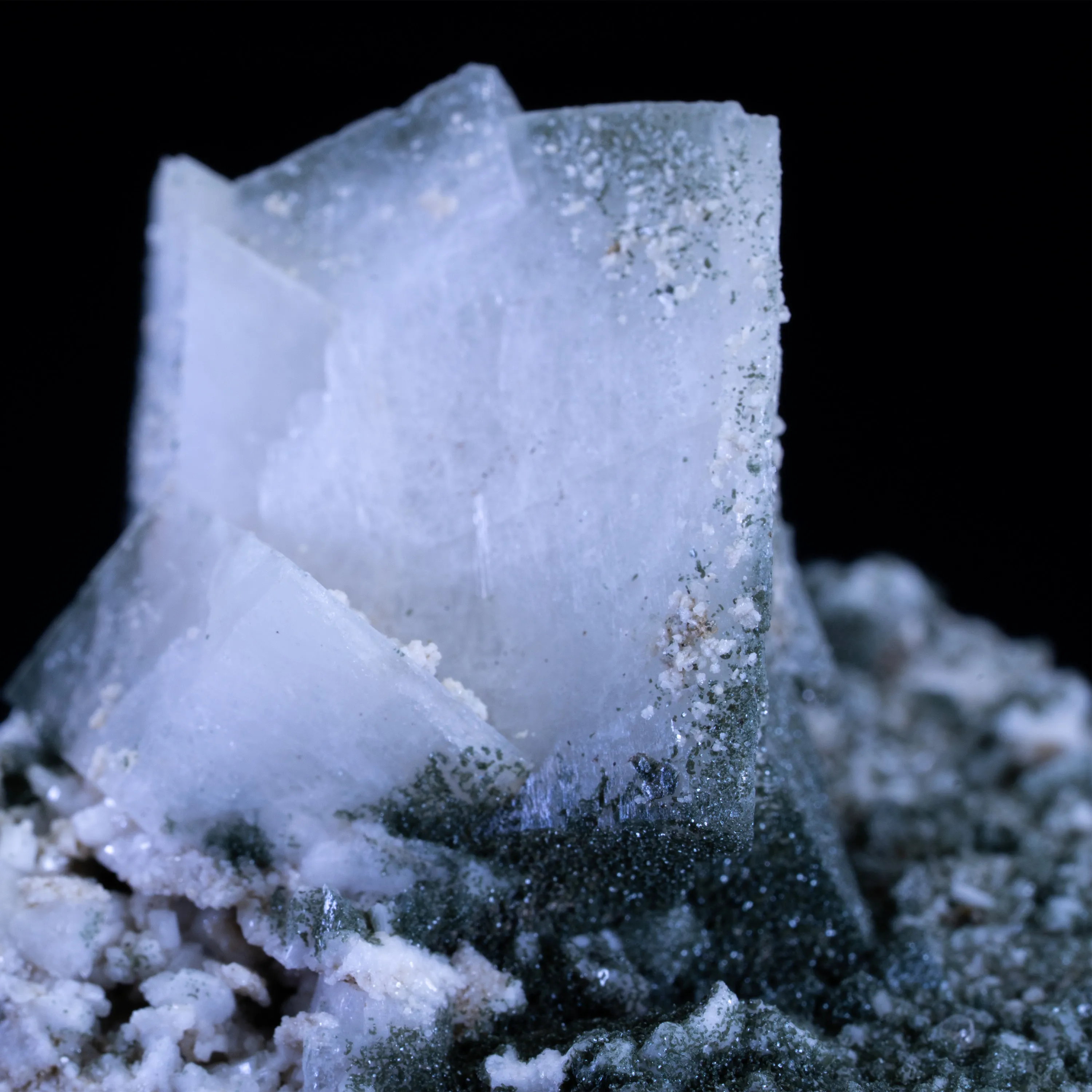 Adularia with Chlorite - image 3