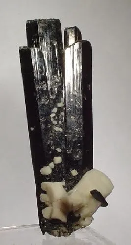 Aegirine, Albite image