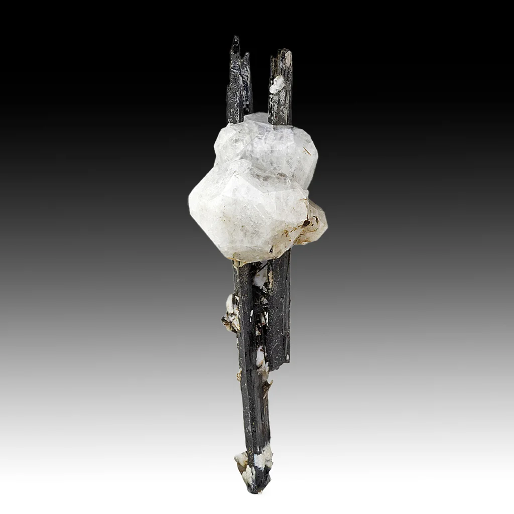 Aegirine from Poudrette Quarry - image 1