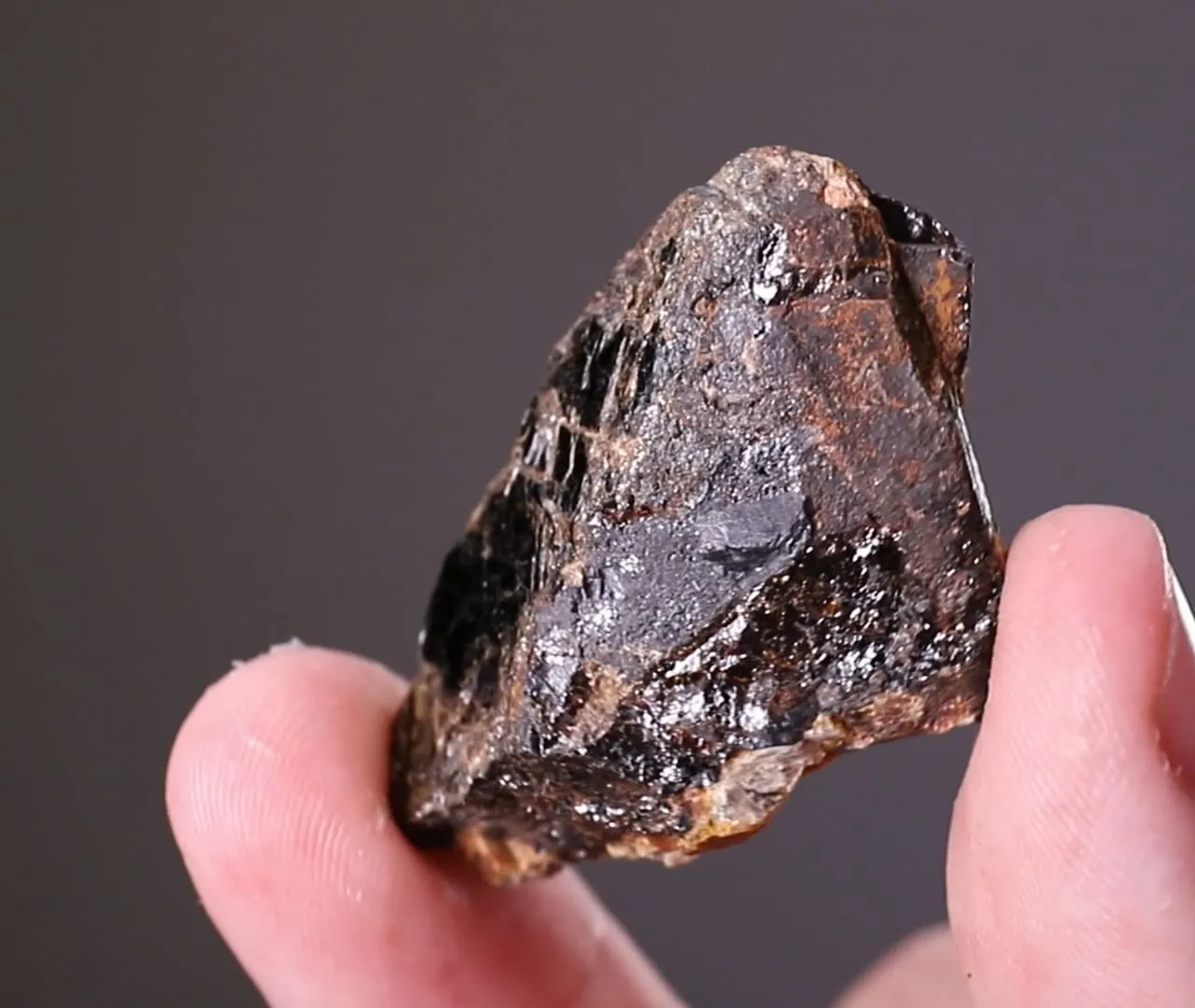 Aeschynite-(Y) - image 2