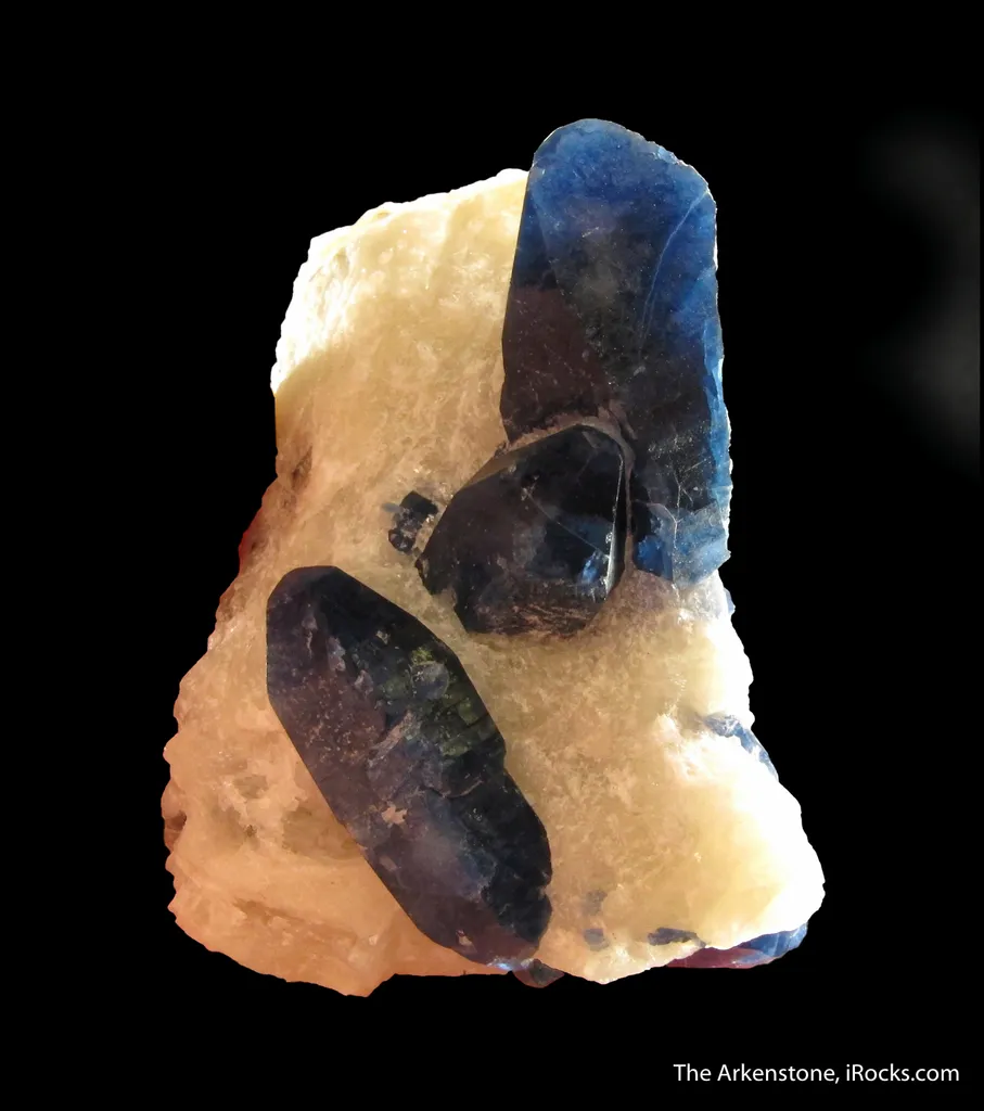 Afghanite (fluorescent) (TL) - image 4