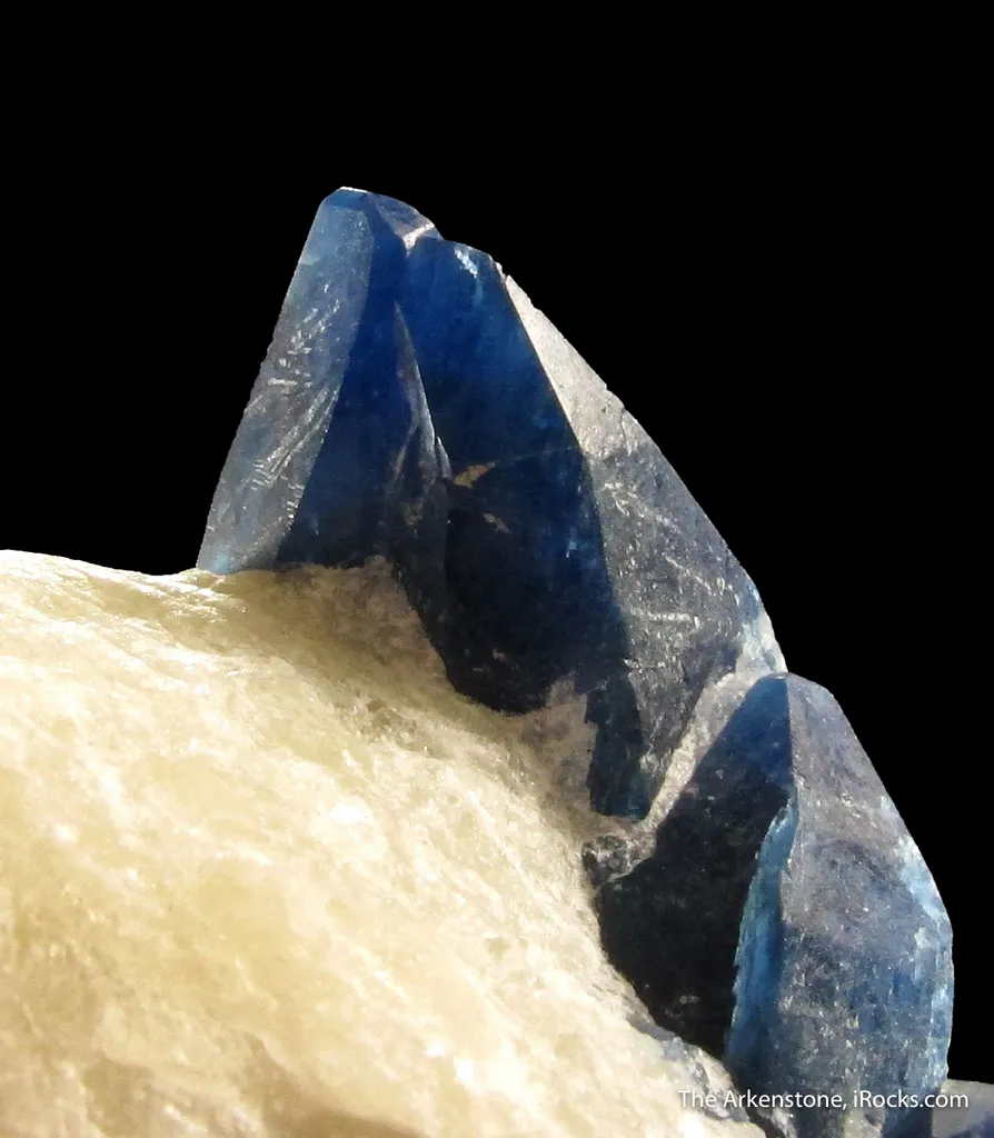 Afghanite (fluorescent) (TL) - image 3