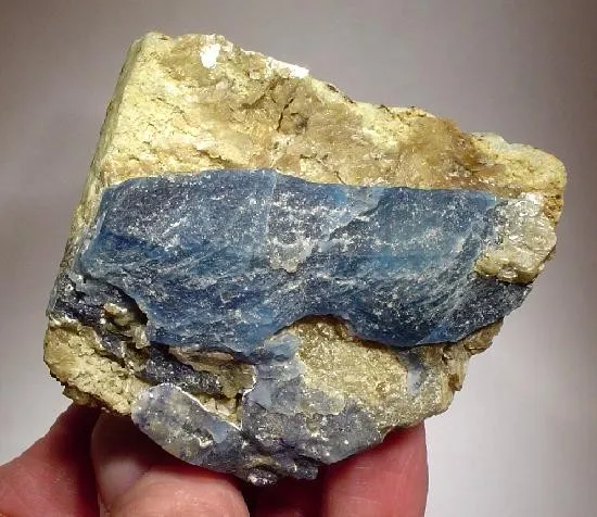 Afghanite, Quartz image